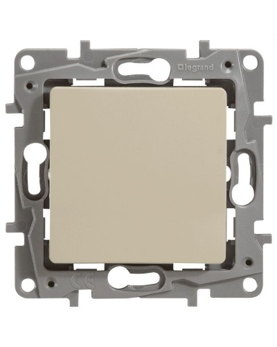 Выключатель 10AX-250В ETIKA, слоновая кость (672301). Выключатель. LegranD в Астрахани